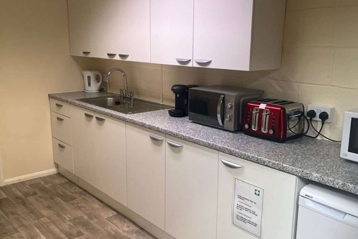 Office in Ware - photo 4