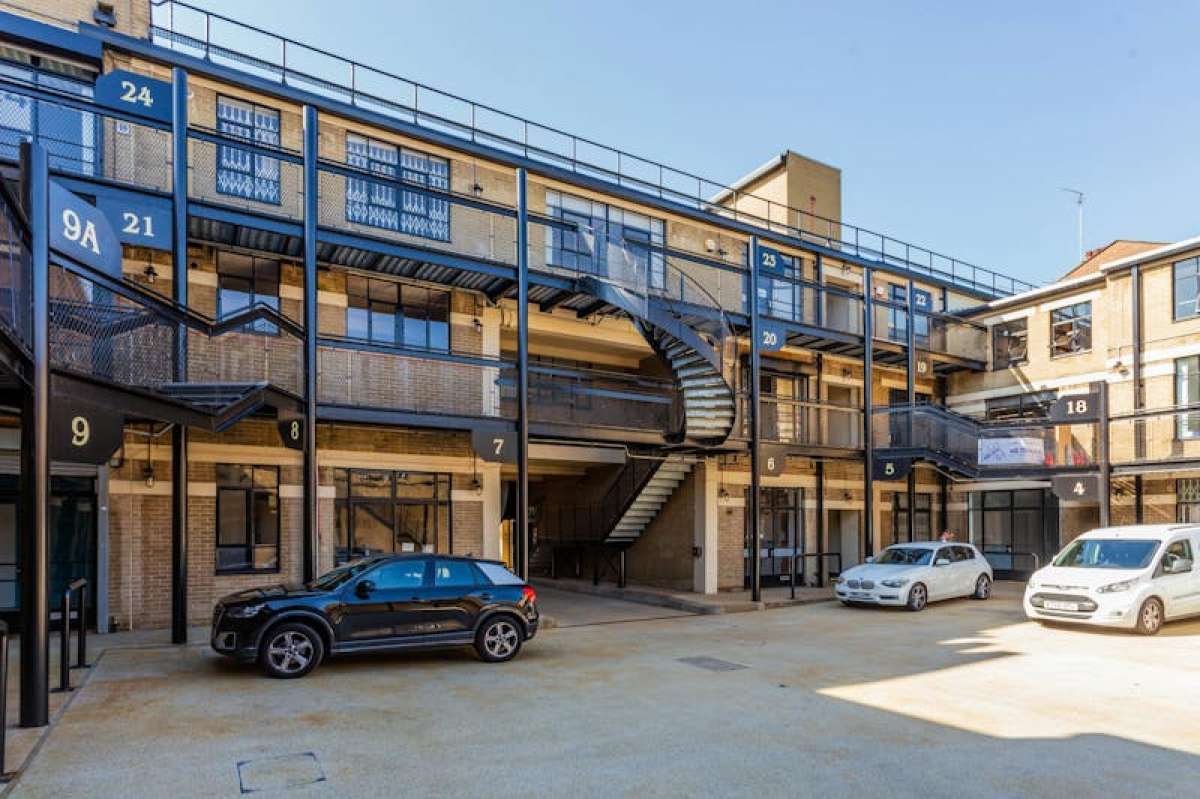 Office in London - photo 4