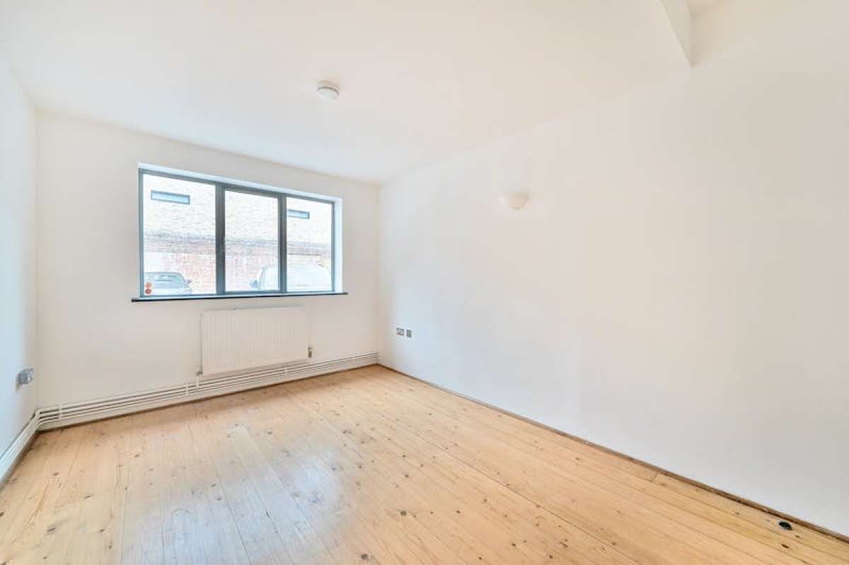 Office in London - photo 3