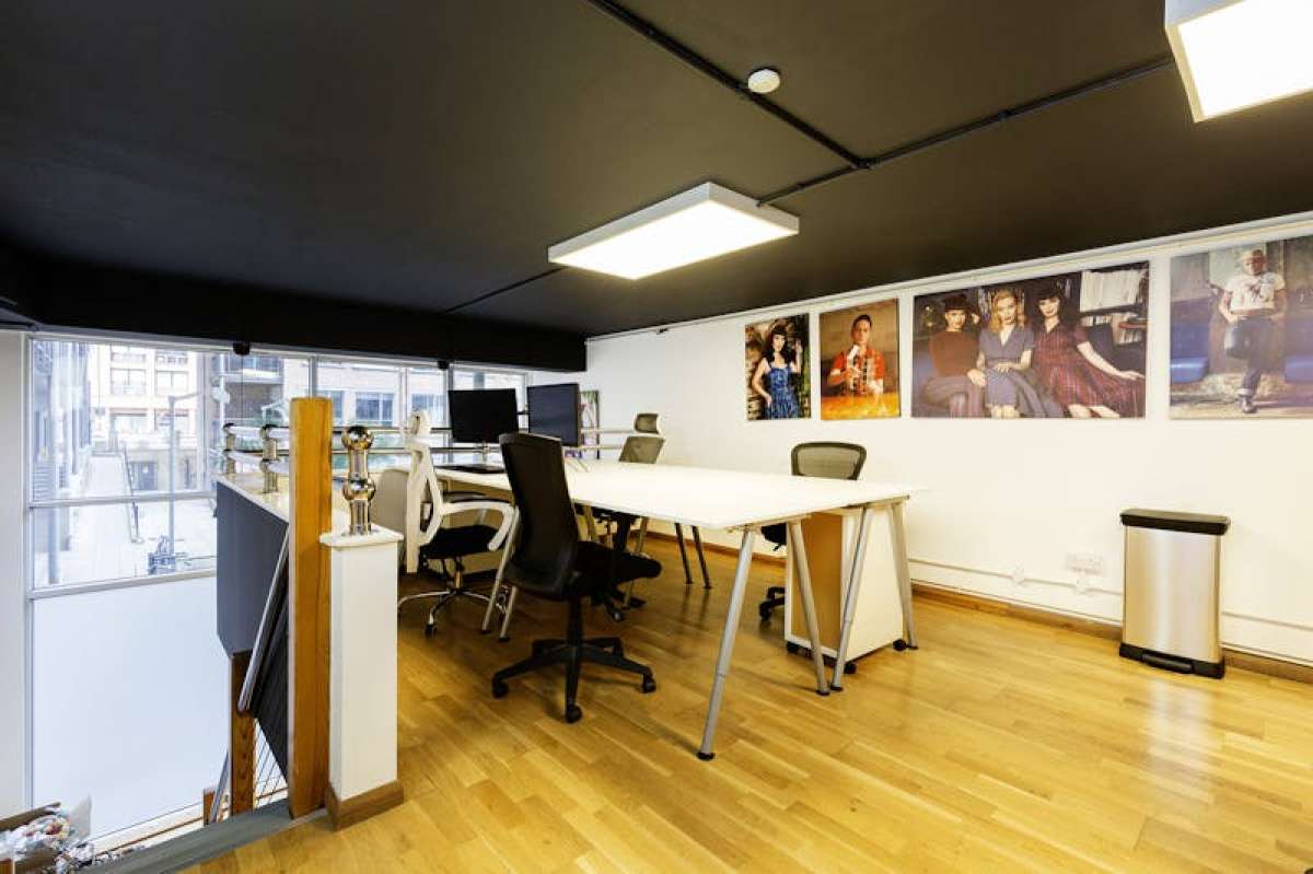 Office in London - photo 2