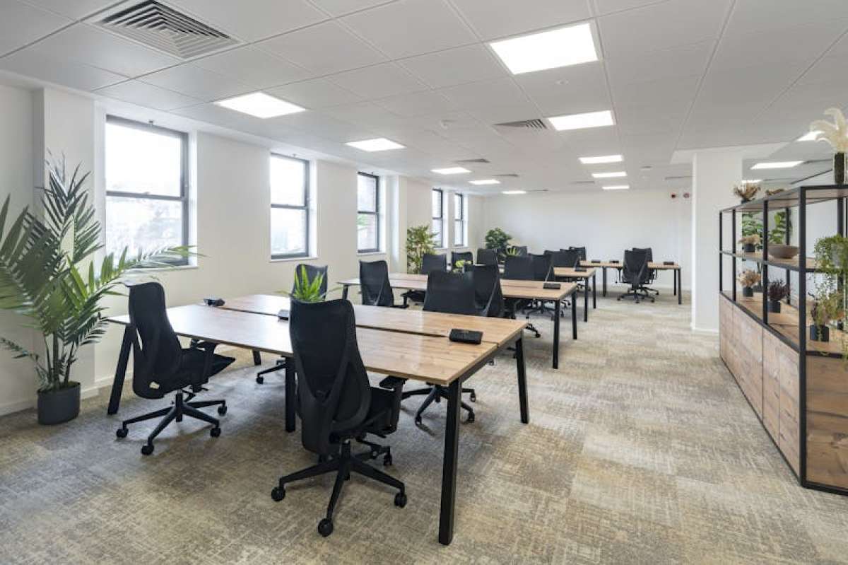 Office in Guildford - photo 3