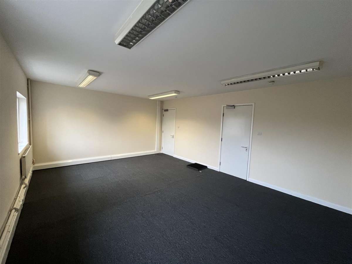 Office in Oakham - photo 2