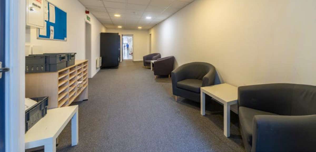 Office in Camberley - photo 4