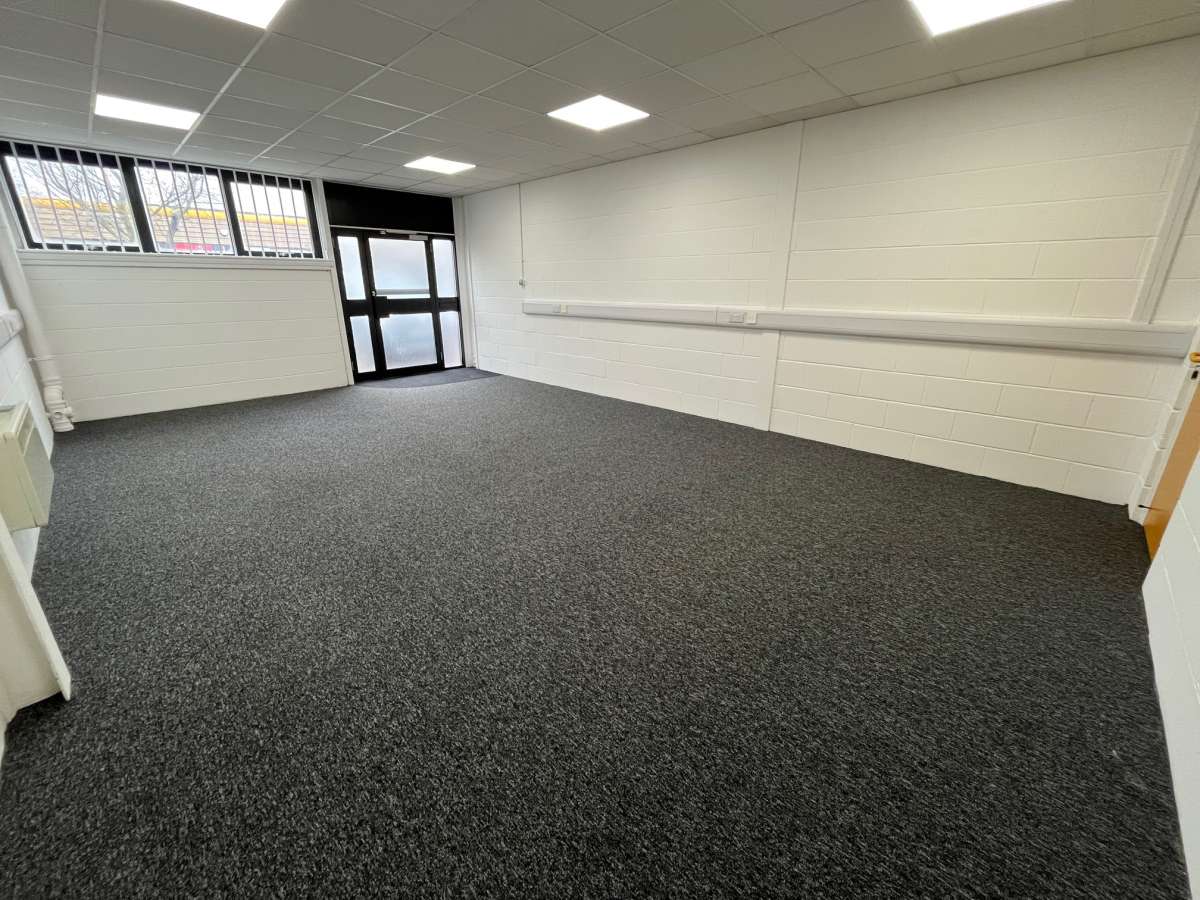 Office in Colchester - photo 3