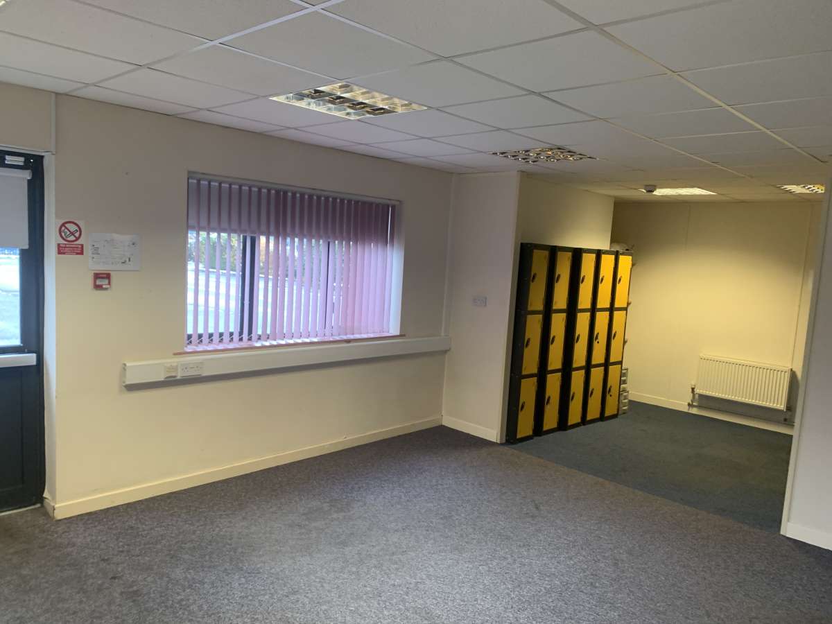 Office in Lincoln - photo 4