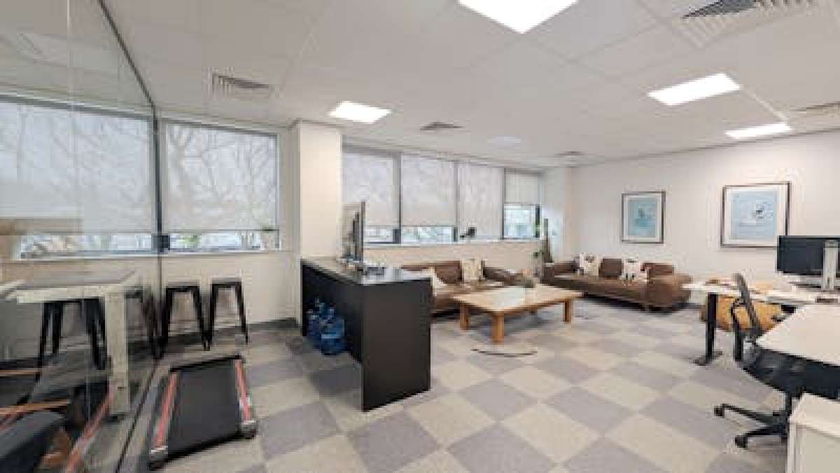 Office in Lymington - photo 4