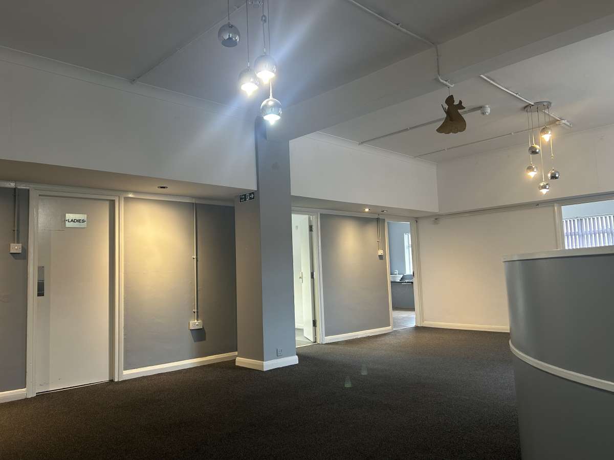 Office in Maidstone - photo 3