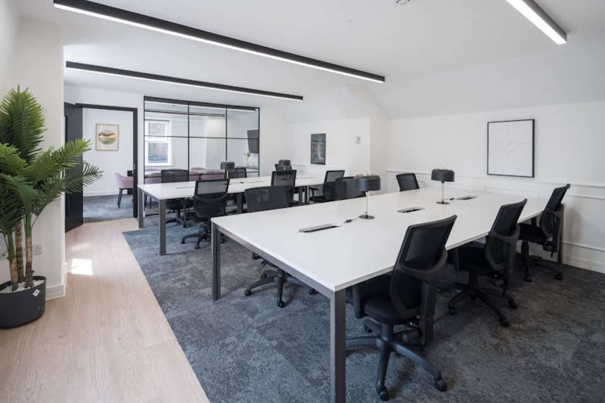 Office in London - photo 4