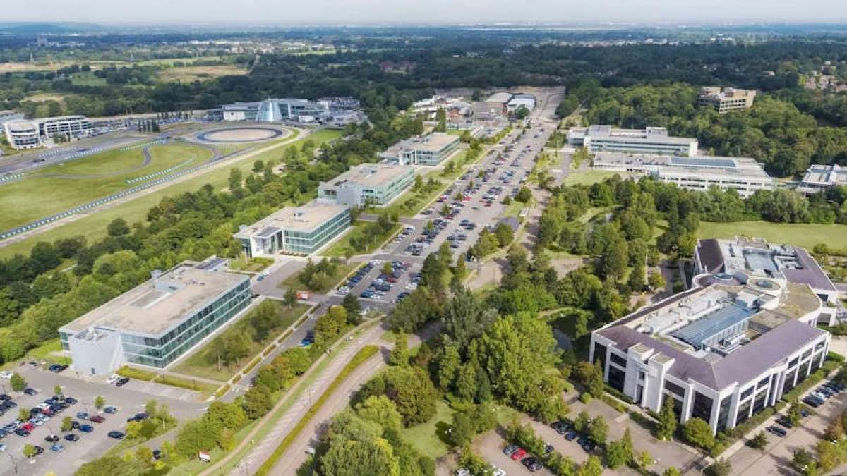 Office in Weybridge - photo 4