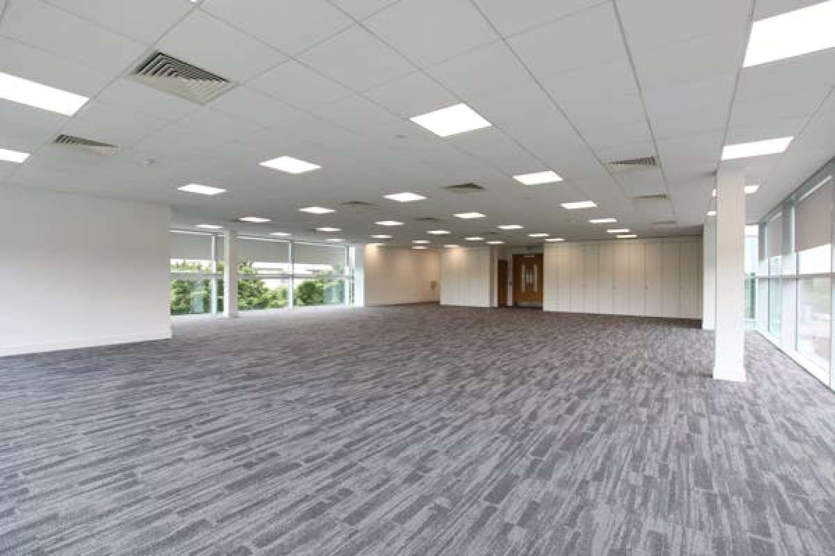 Office in Doncaster - photo 4