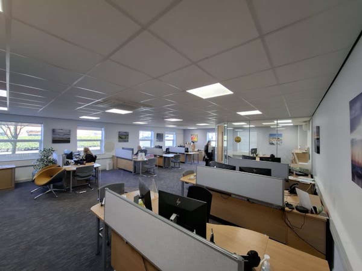 Office in Scarborough - photo 4