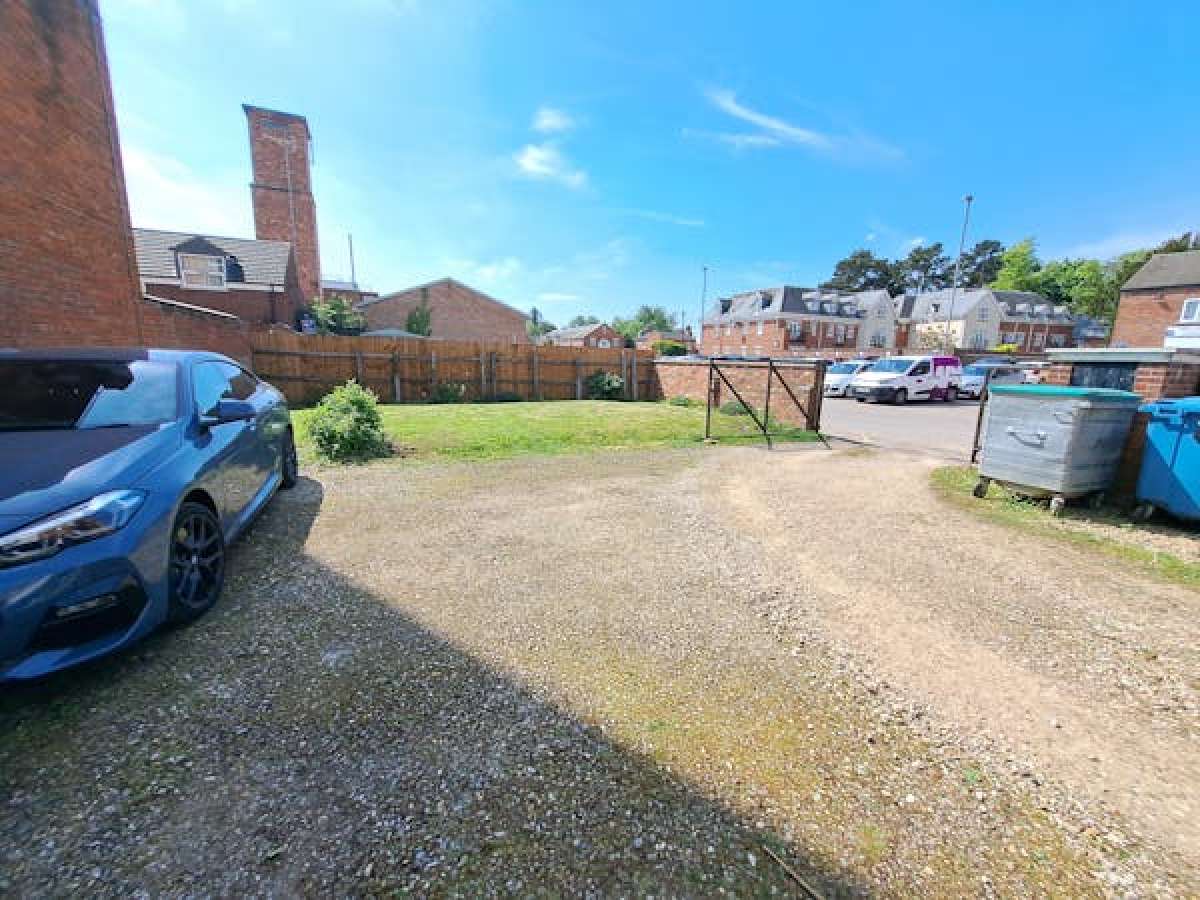 Office in Market Harborough - photo 2