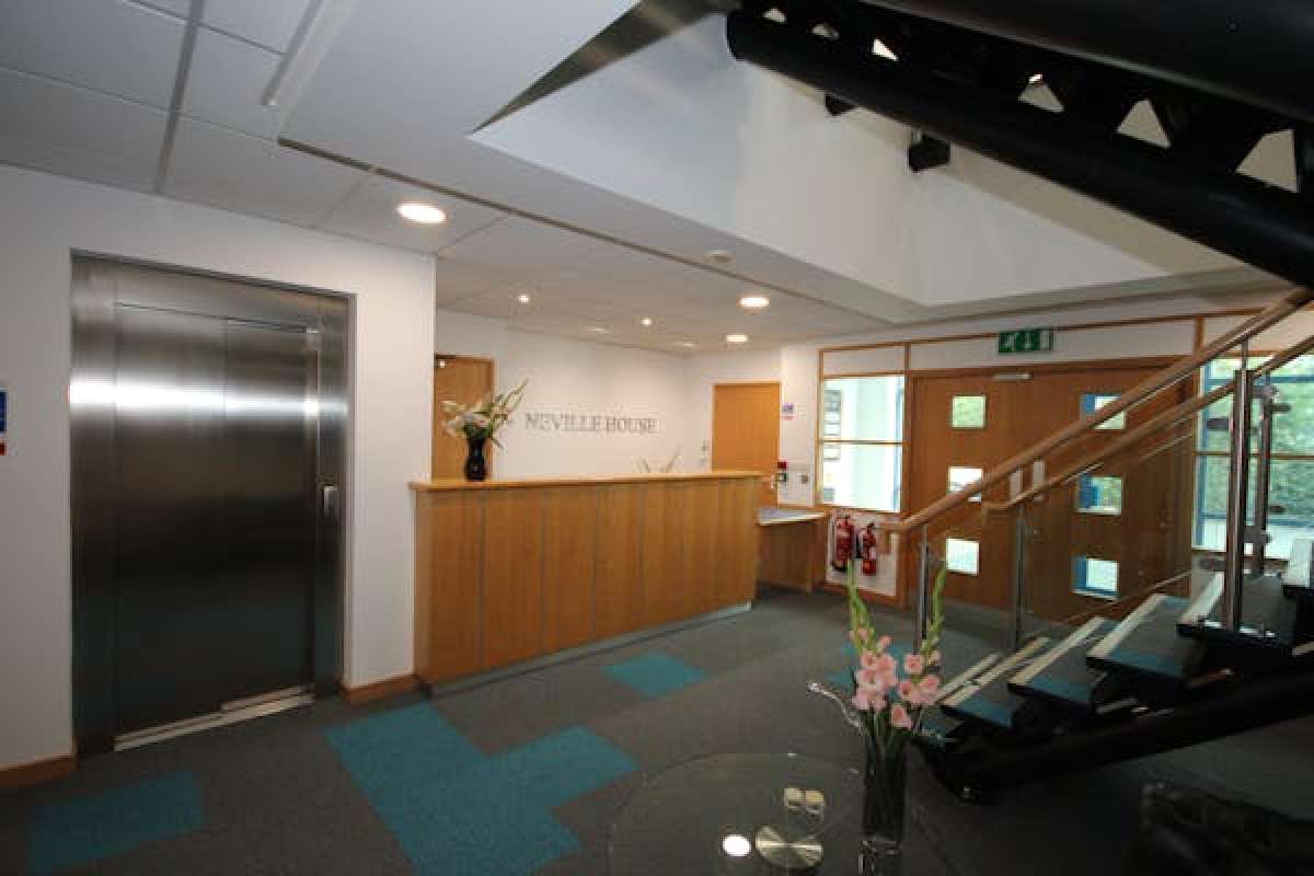 Office in Halesowen - photo 2