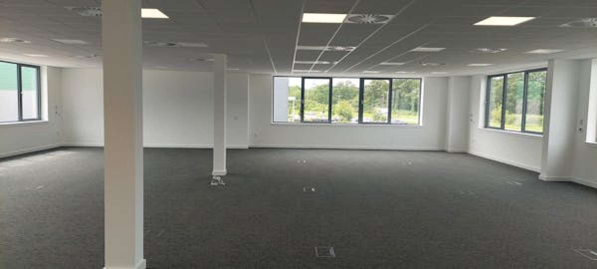 Office in Worcester - photo 2