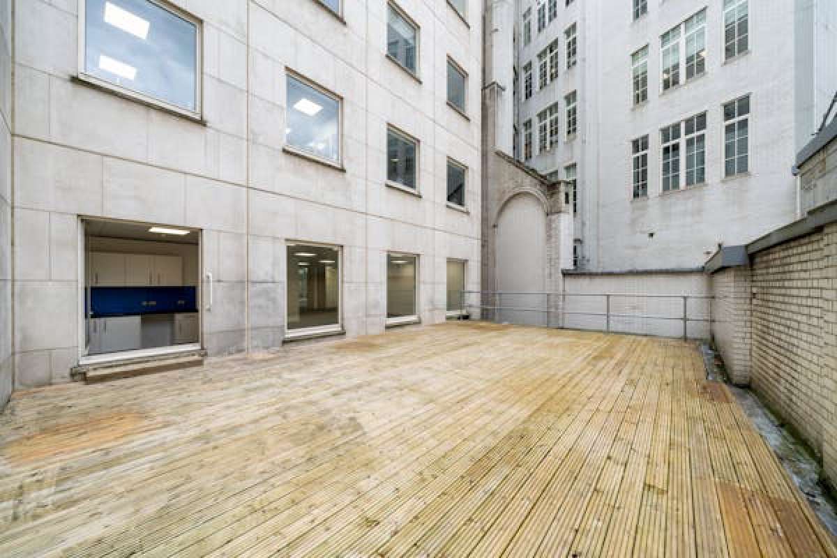 Office in London - photo 3