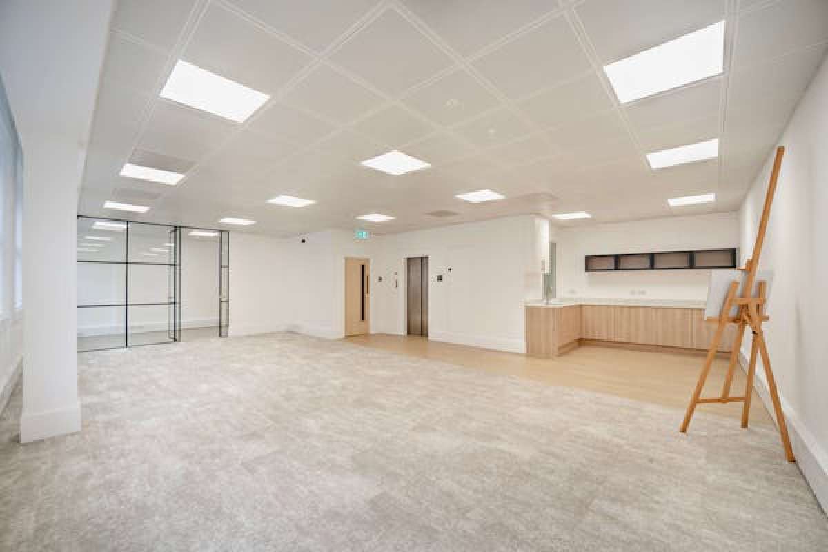 Office in London - photo 2