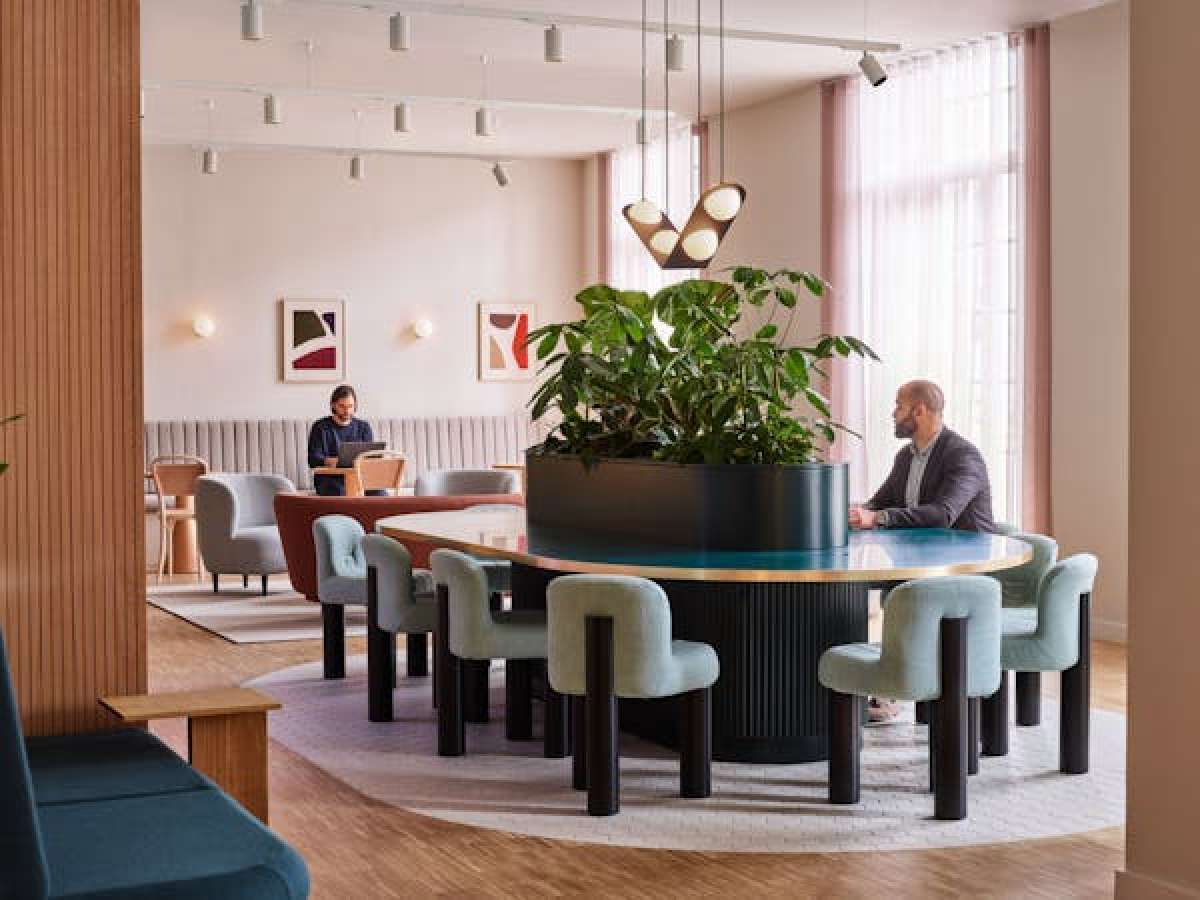 Office in London - photo 2