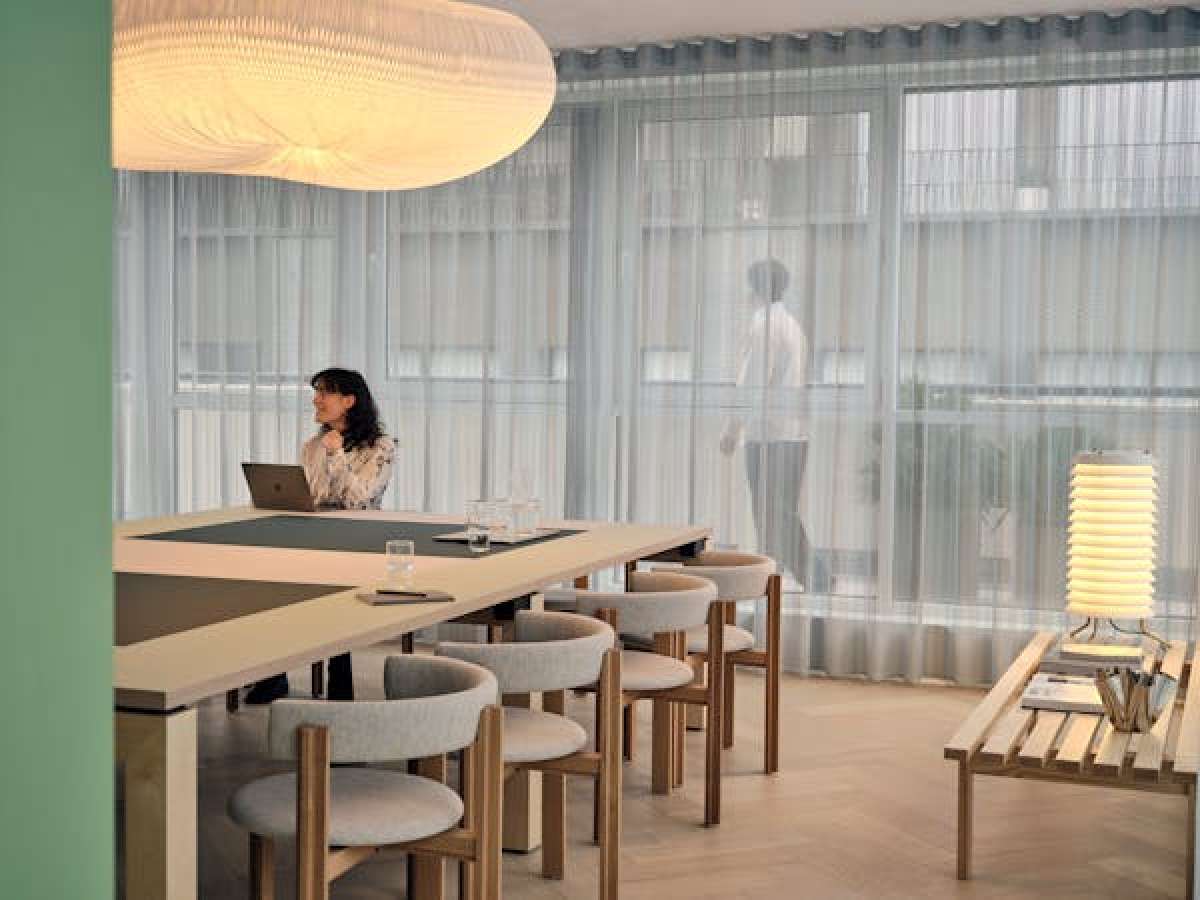 Office in London - photo 3