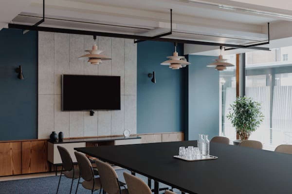 Office in London - photo 2