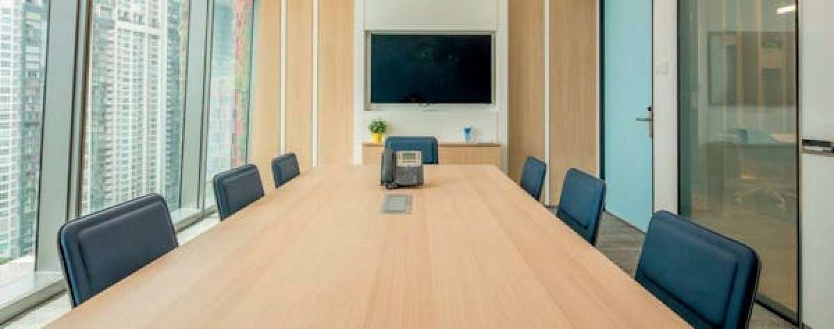 Office in Altrincham - photo 2