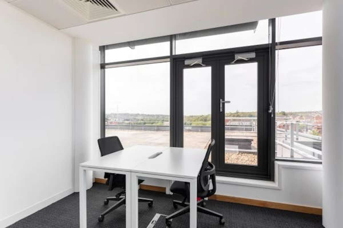 Office in Bolton - photo 3