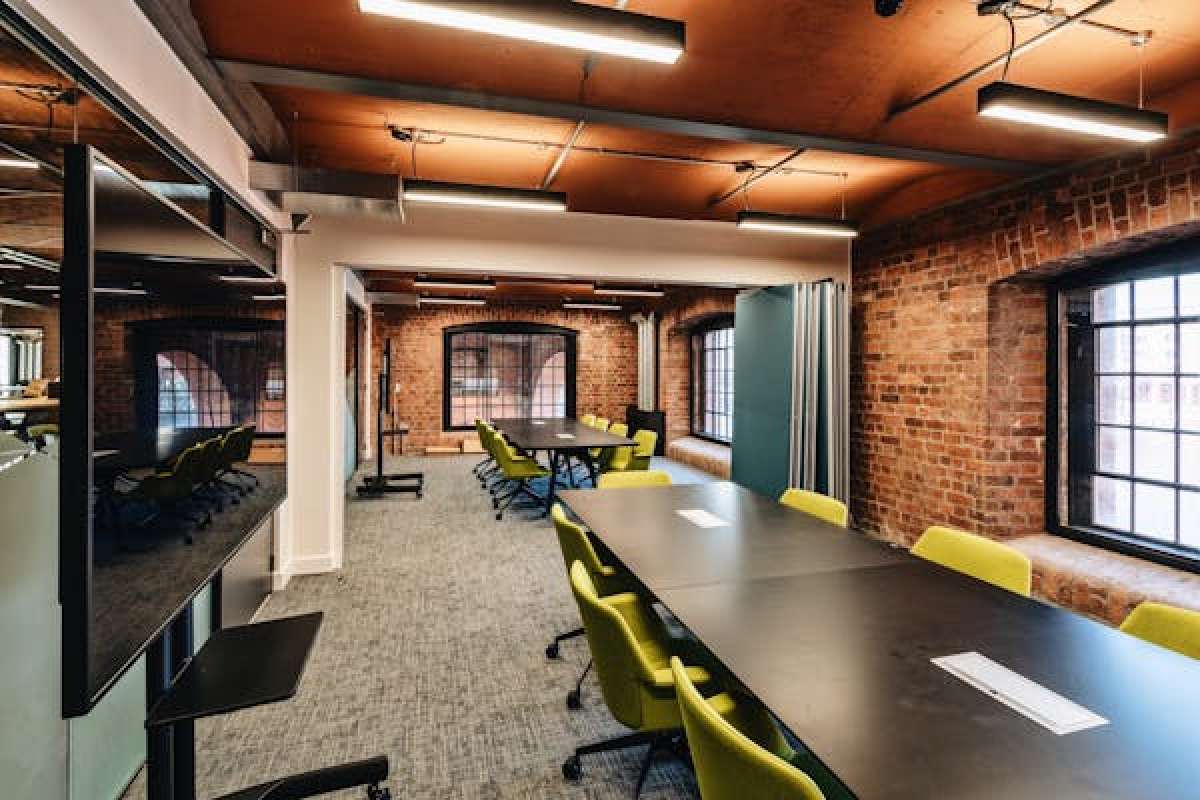 Office in Liverpool - photo 2