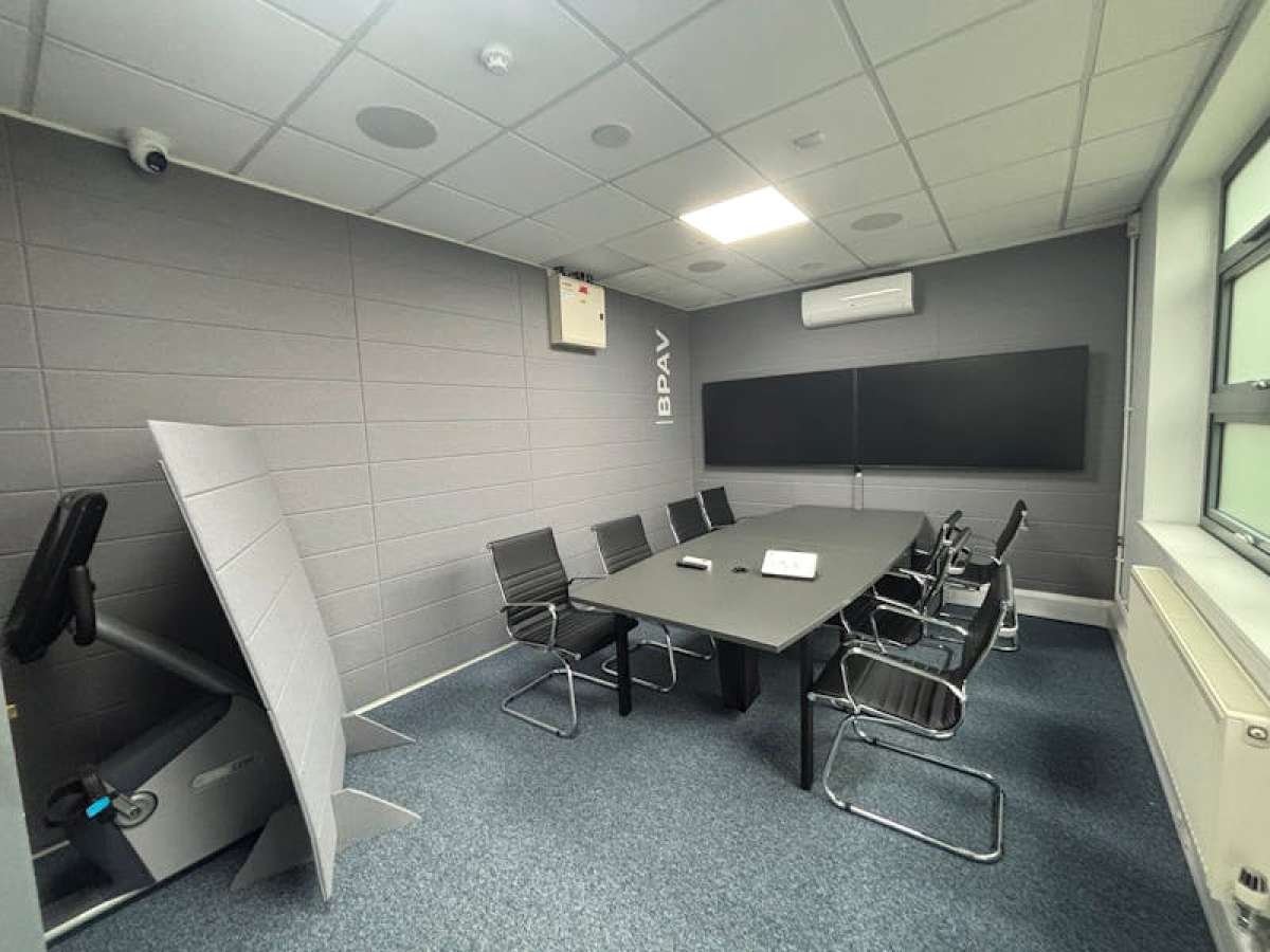 Office in Basingstoke - photo 3