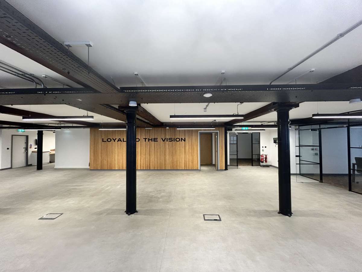 Office in Manchester - photo 2