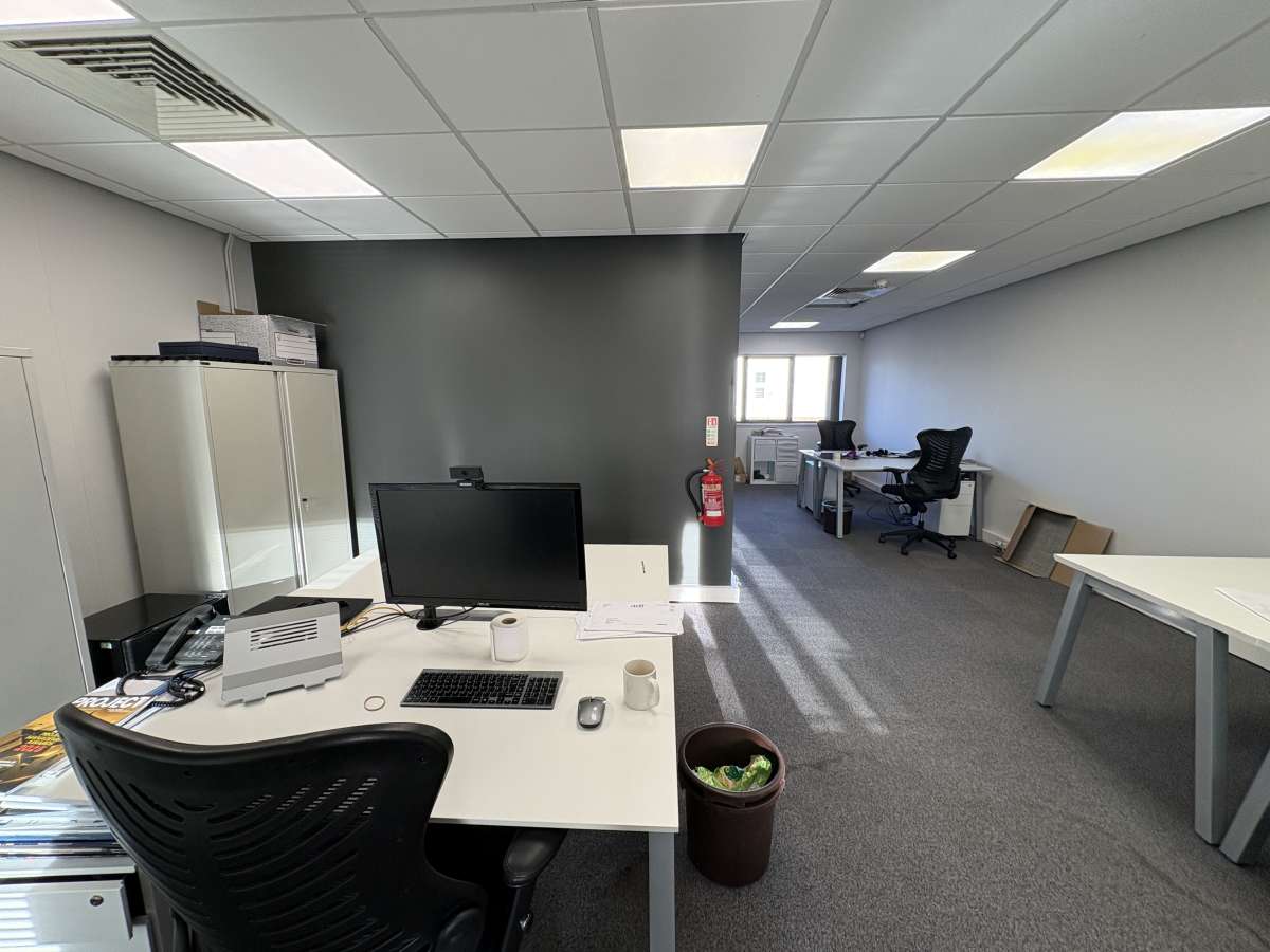 Office in Pride Park - photo 3