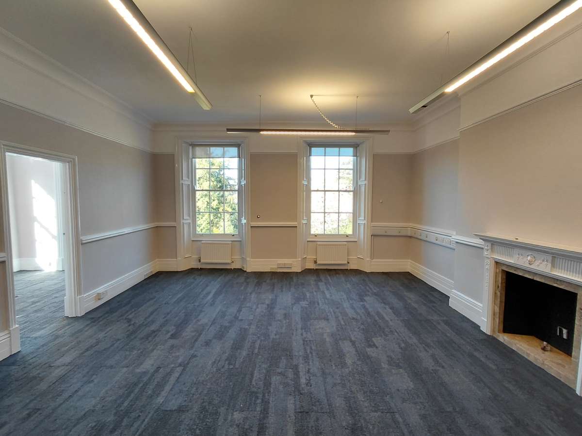 Office in Westerham - photo 2