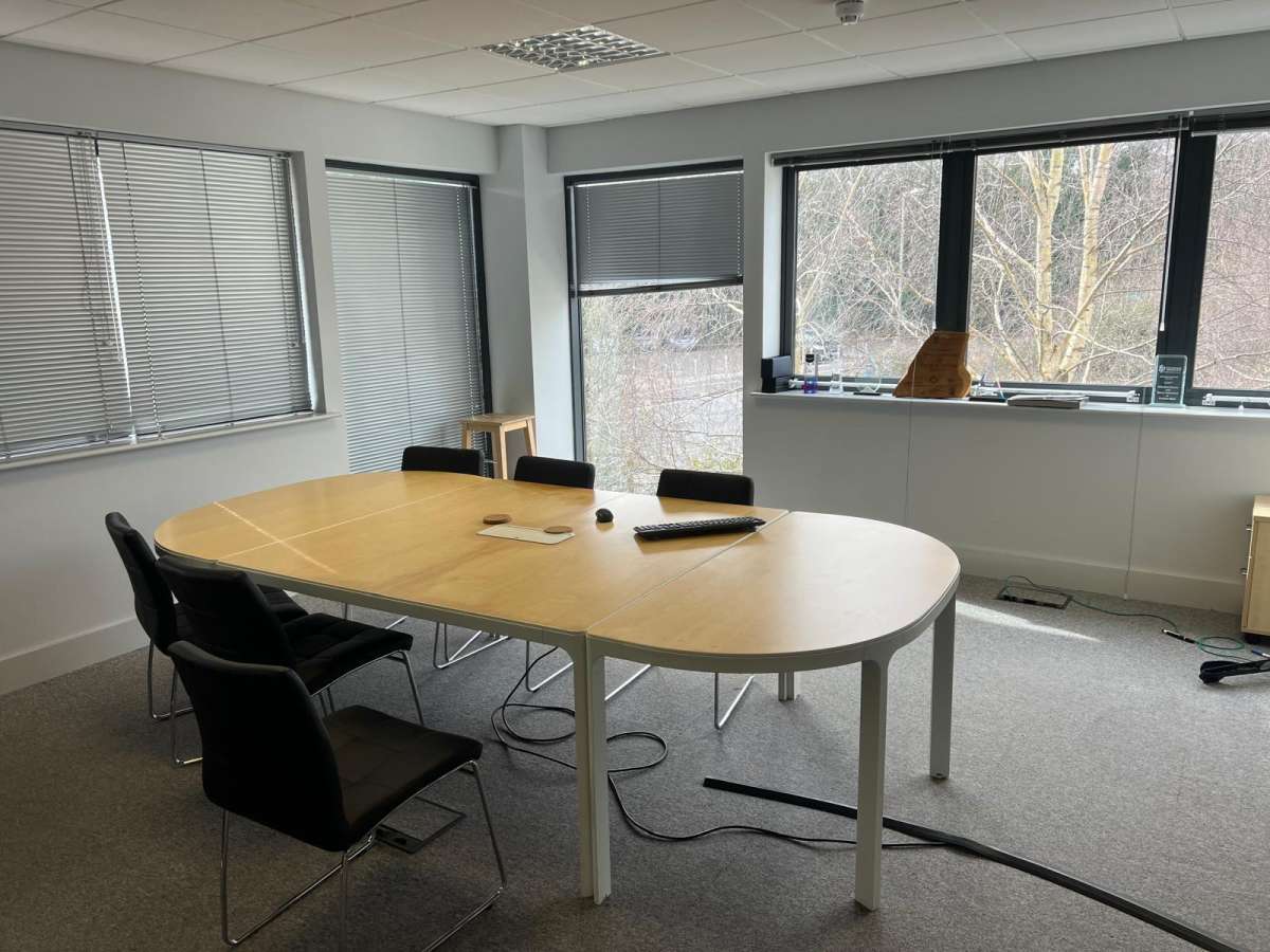 Office in Lymington - photo 3