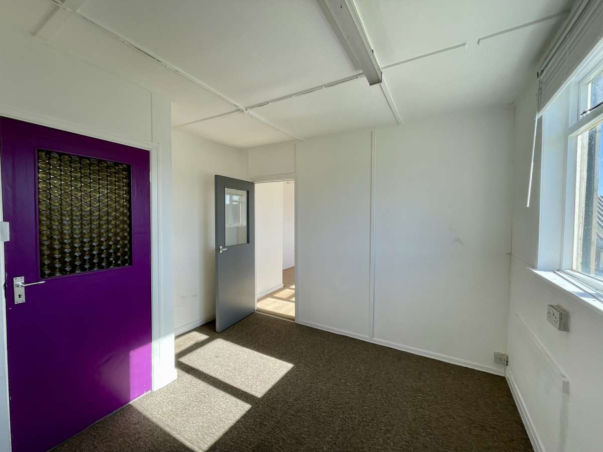 Office in Ripon - photo 4