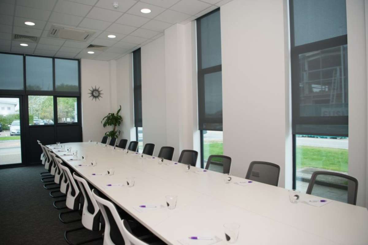 Office in Grove Business Park - photo 4