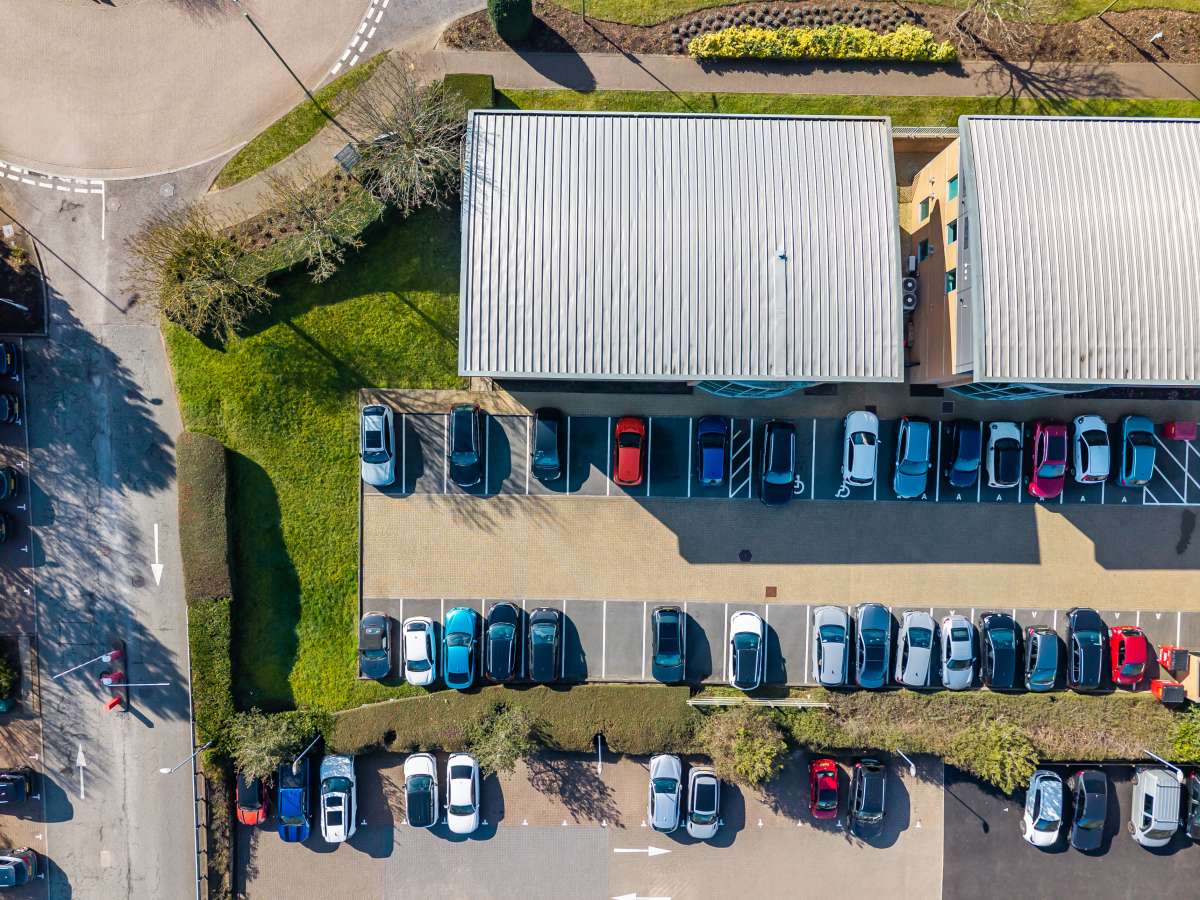 Office in Luton - photo 3