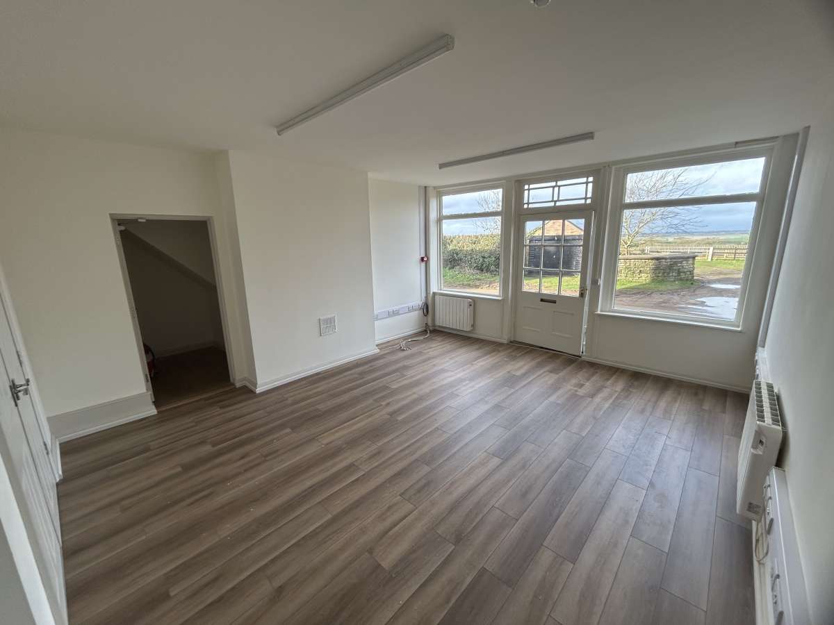 Office in Buckminster - photo 2