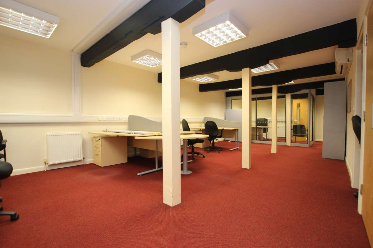 Office in Grantham - photo 2
