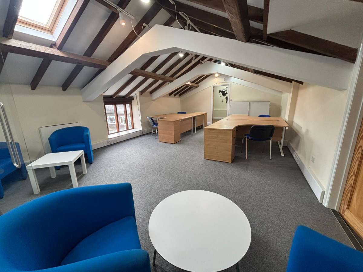 Office in Appletree Road - photo 3