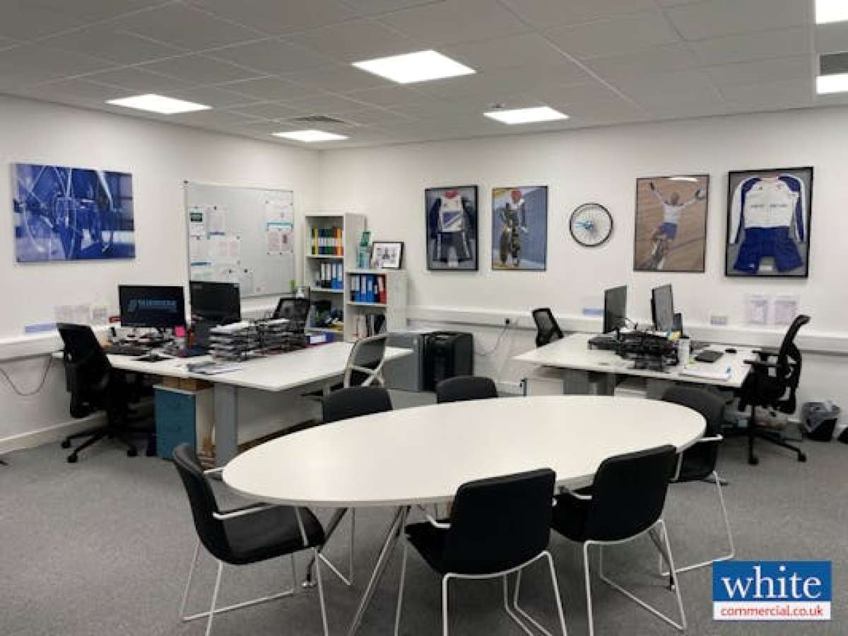 Office in Towcester - photo 4