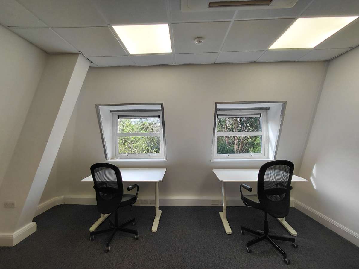 Office in Westerham - photo 2