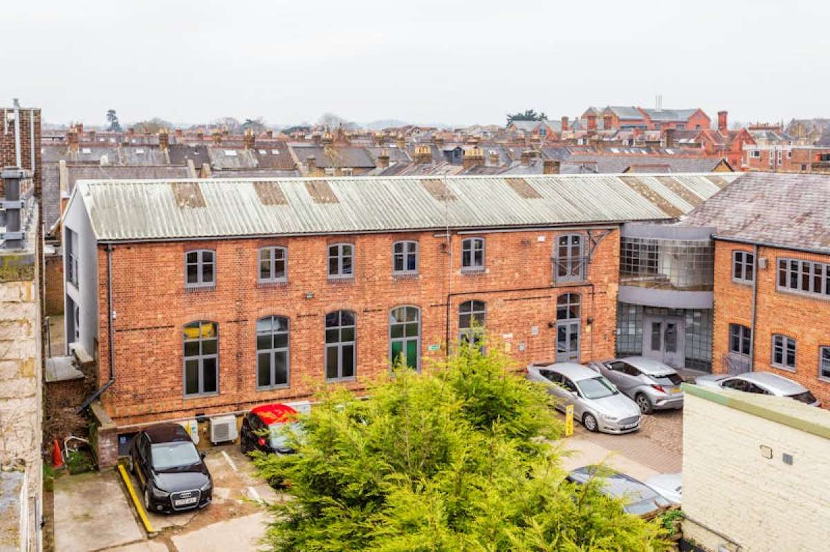 Office in Windsor - photo 4