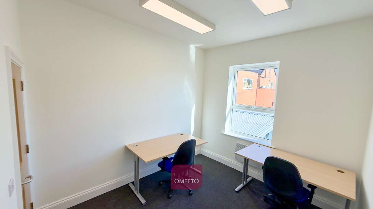 Office in Beeston - photo 4