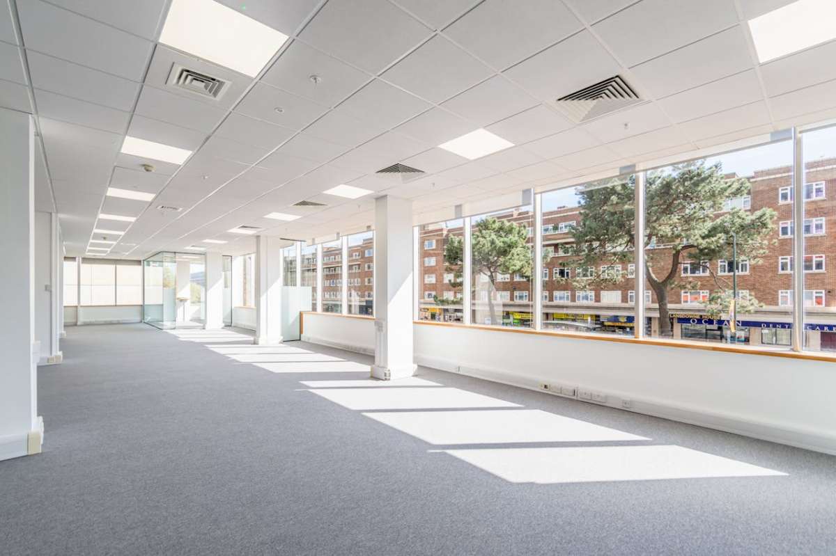 Office in Bournemouth - photo 3
