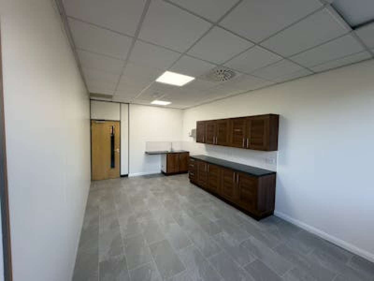 Office in Northampton - photo 3