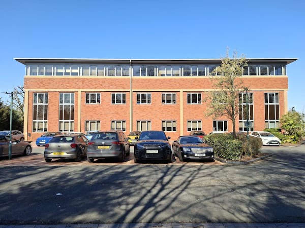 Office in Halesowen - photo 2