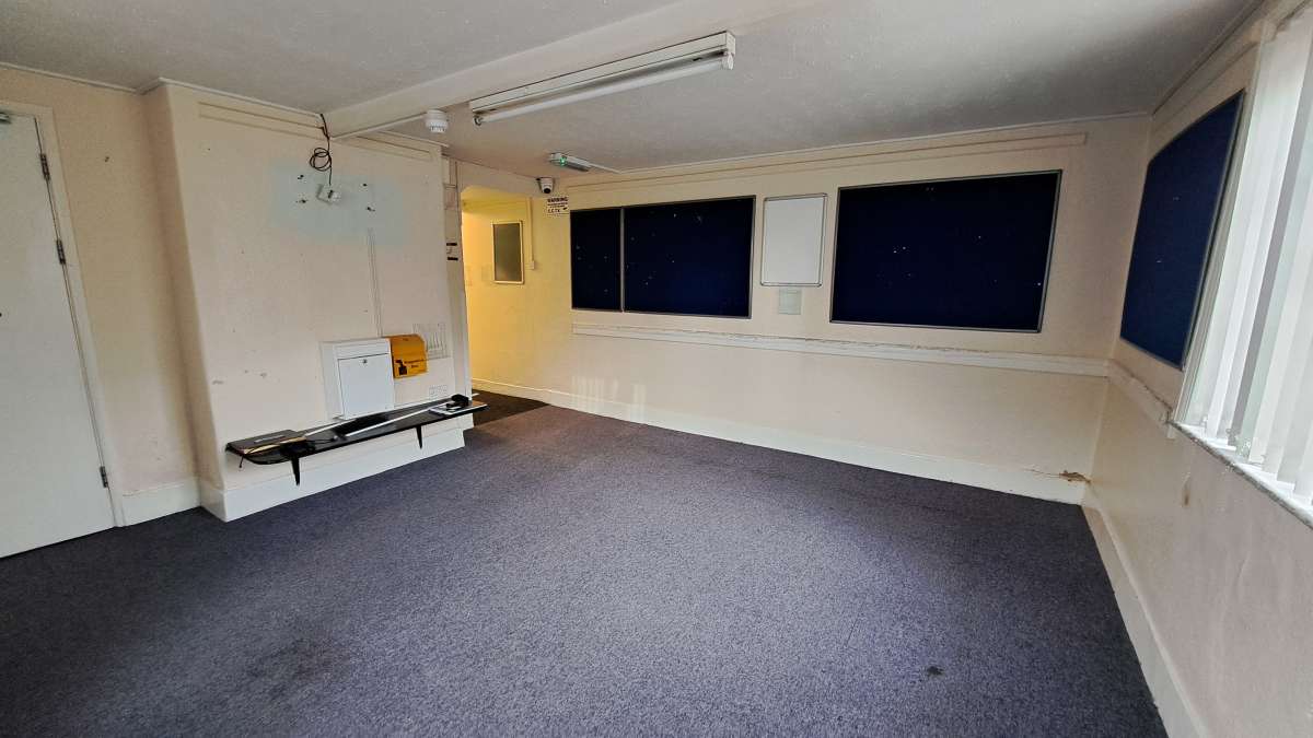 Office in Kempston - photo 4