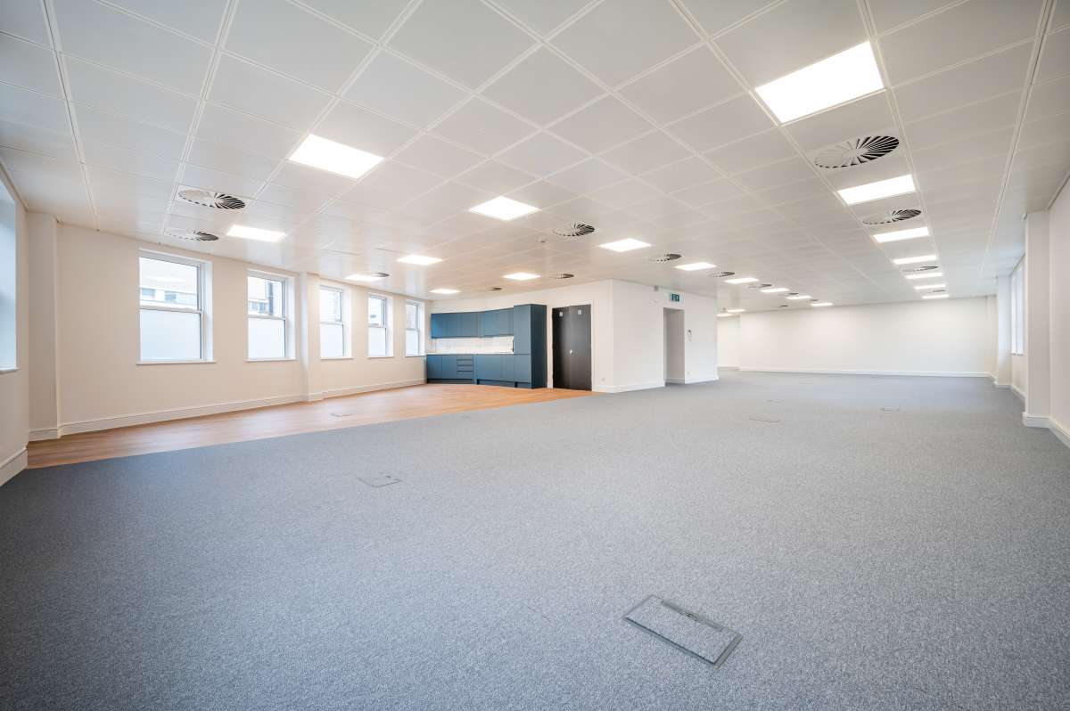 Office in Reading - photo 2