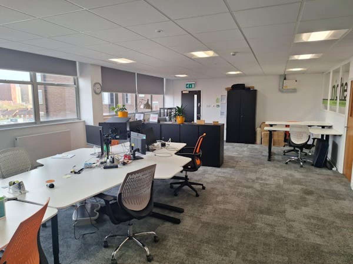 Office in Manchester - photo 3
