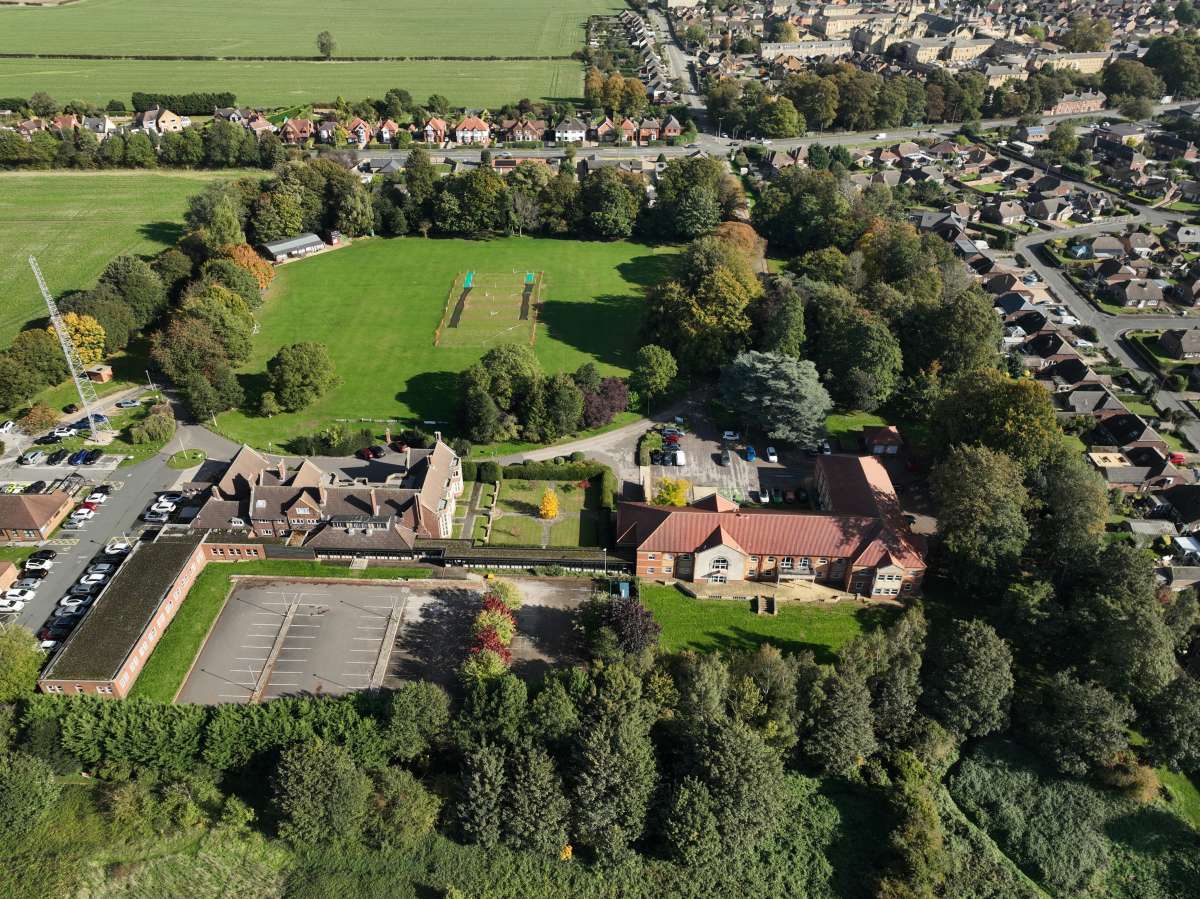 Office in Bracebridge Heath - photo 3