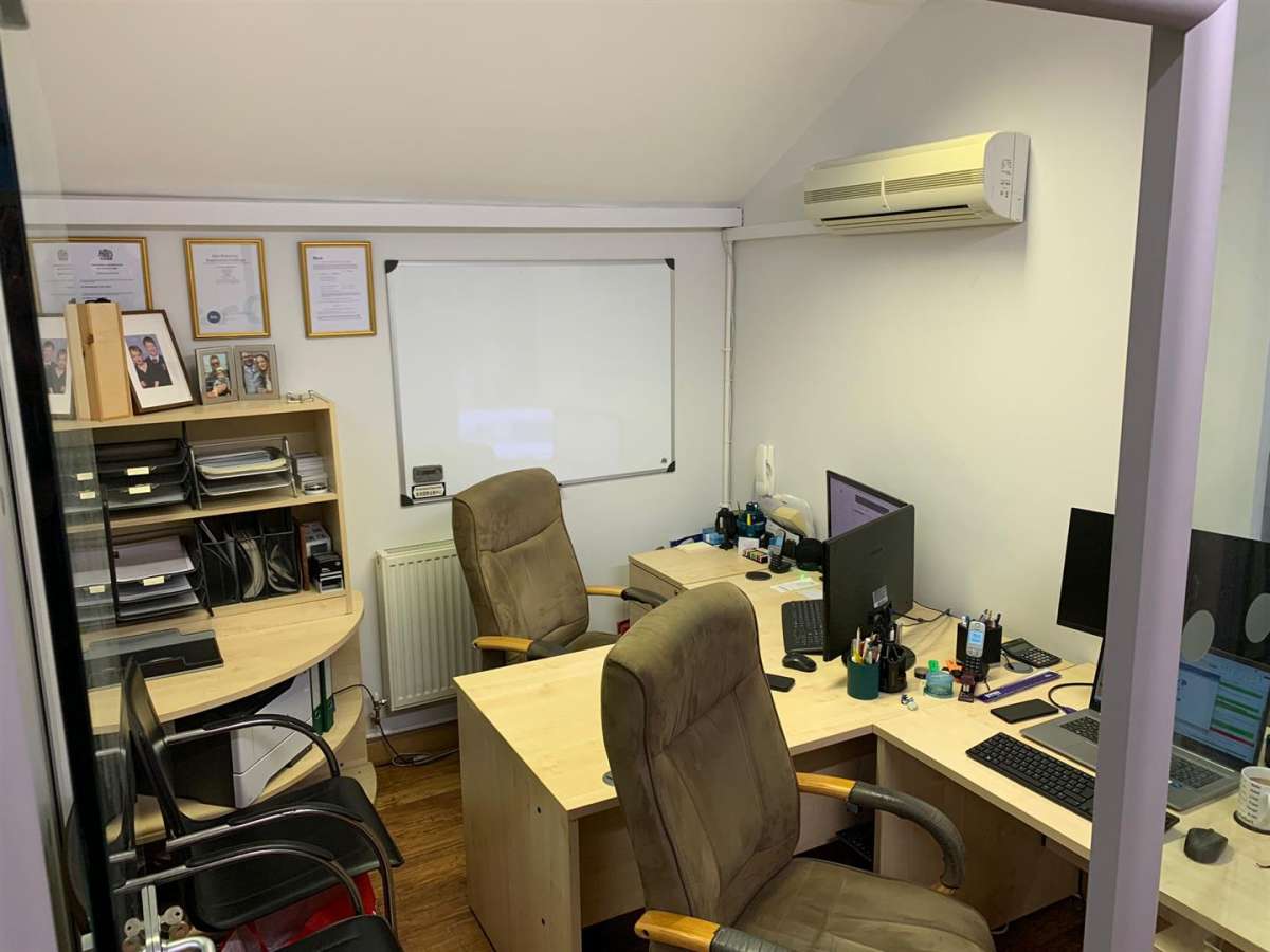 Office in Oakham - photo 4