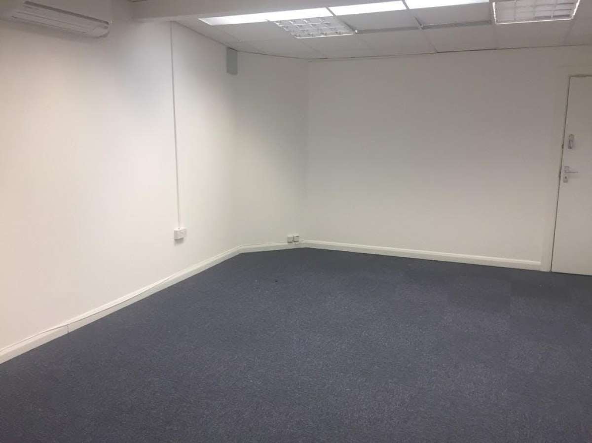 Office in Leicester - photo 2